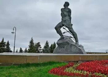 в Казани отметили юбилей поэта-героя