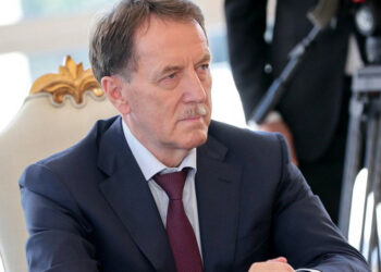 Ахметов провёл приём граждан в приёмной Президента РФ