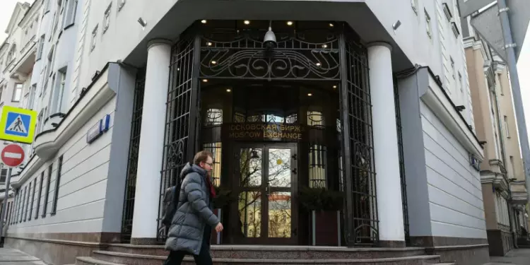 Как инфляция и пауза в переговорах повлияли на фондовый рынок России